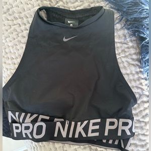 Nike Pro Workout Top